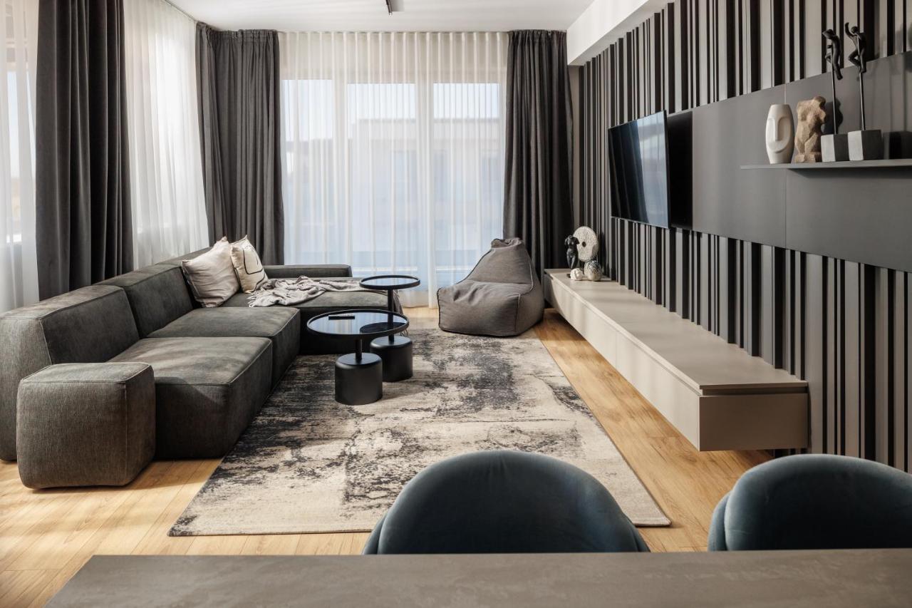 Mandala Designer With Free Private Parking, Near Mall Coresi