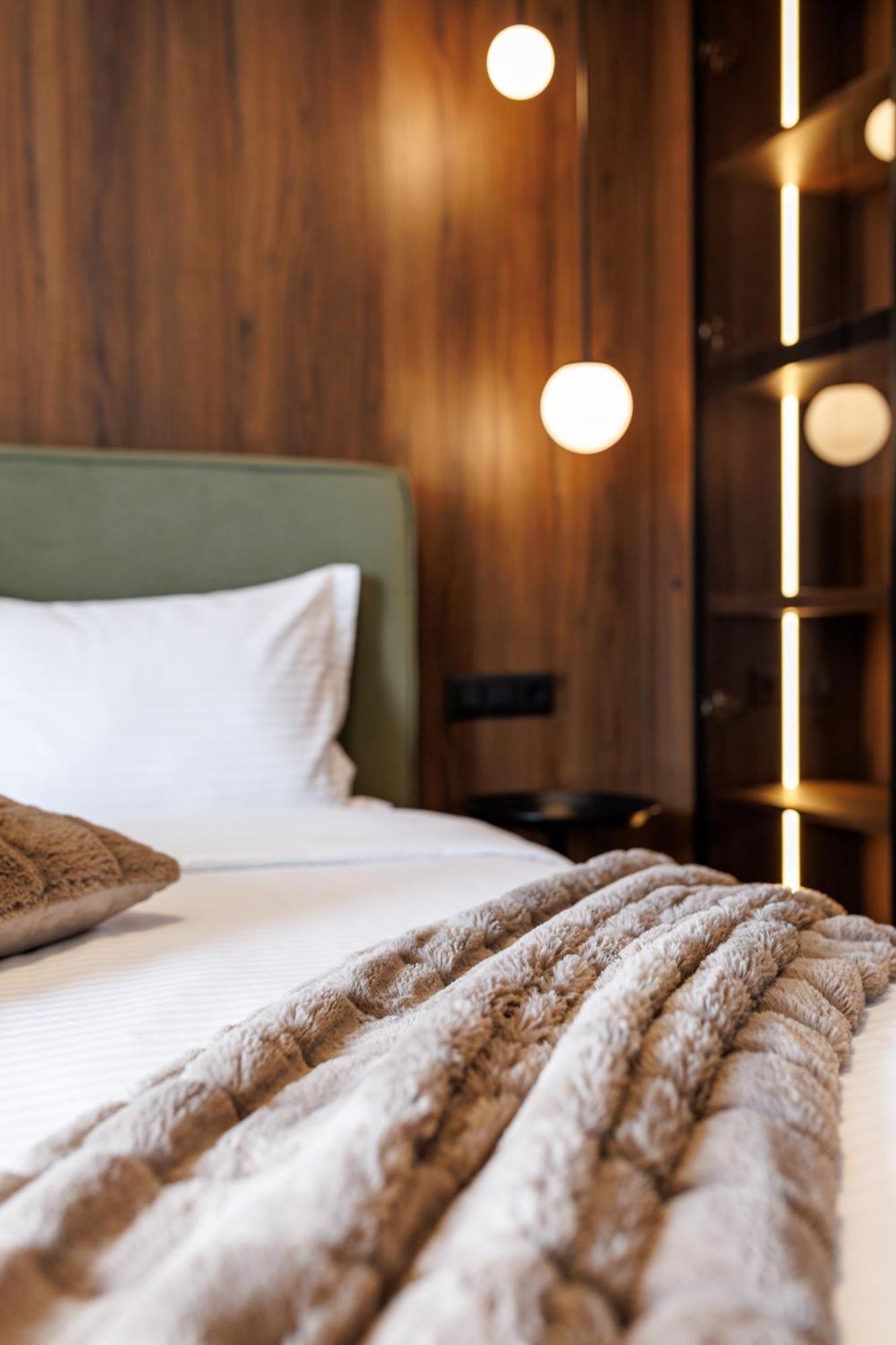 Mandala Designer With Free Private Parking, Near Mall Coresi * Braşov