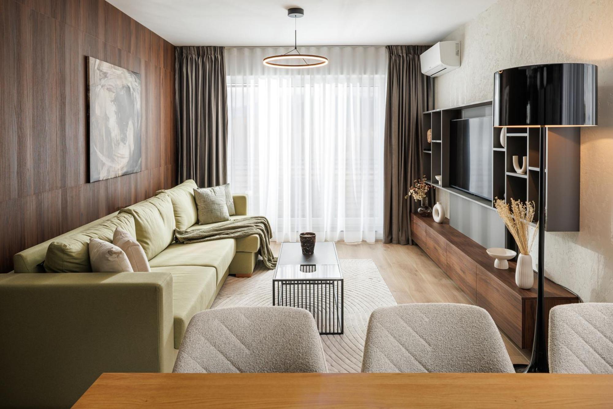 Mandala Designer With Free Private Parking, Near Mall Coresi Apartamento *